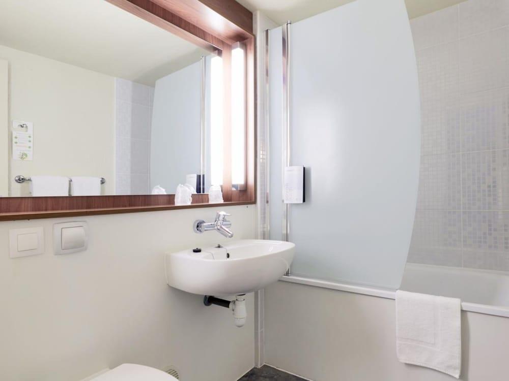 Hotel Campanile Marmande Esterno foto