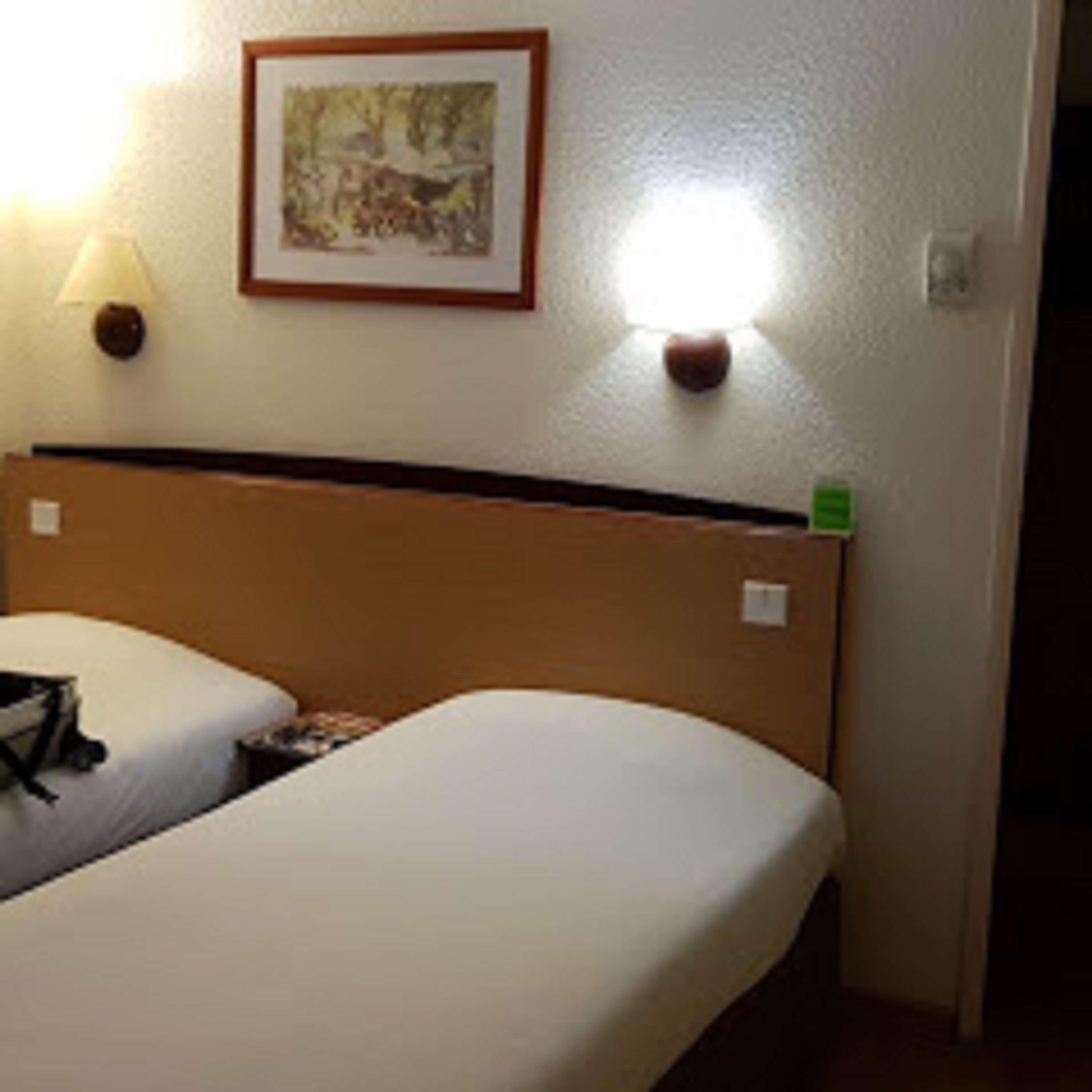 Hotel Campanile Marmande Esterno foto