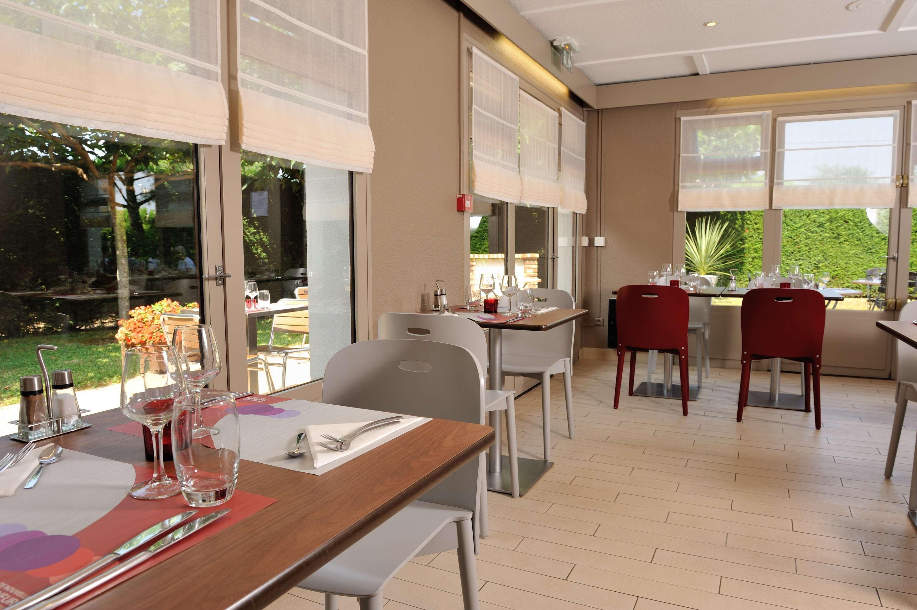 Hotel Campanile Marmande Esterno foto