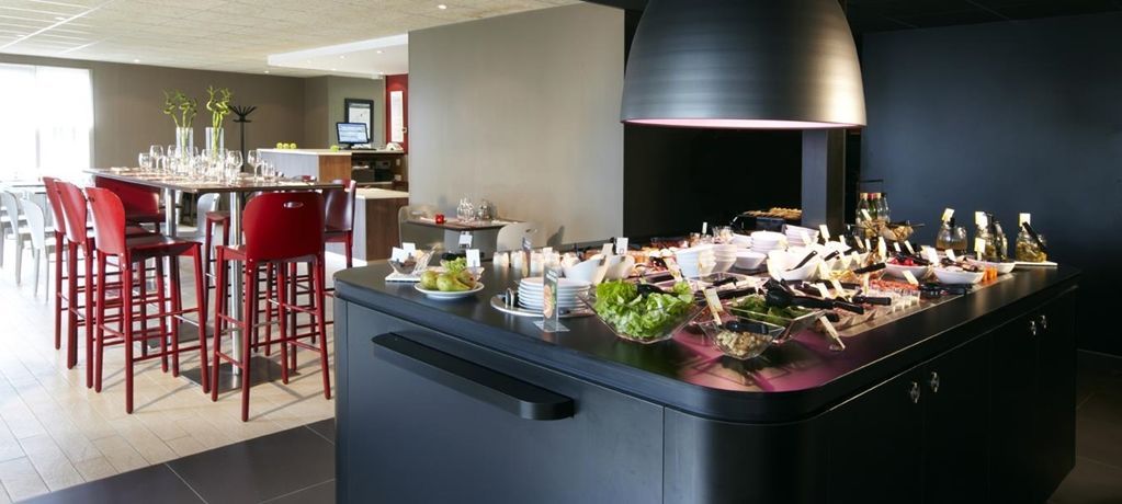 Hotel Campanile Marmande Ristorante foto