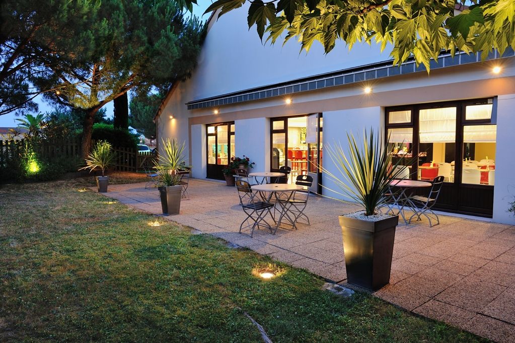 Hotel Campanile Marmande Esterno foto